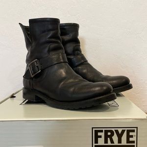 FRYE NATALIE ENGINEER SHORT LEATHER MOTO BOOTS BUCKLED STRAPS 7
